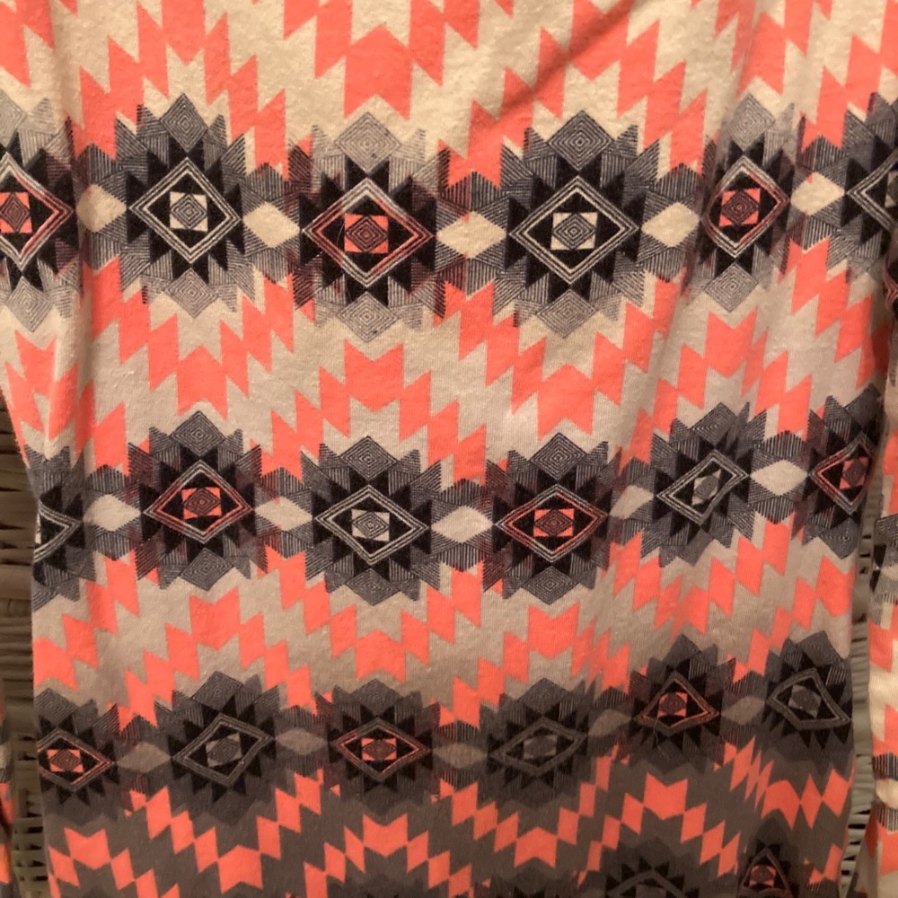 Bodycon Patterned Dress - Picture 3 of 3